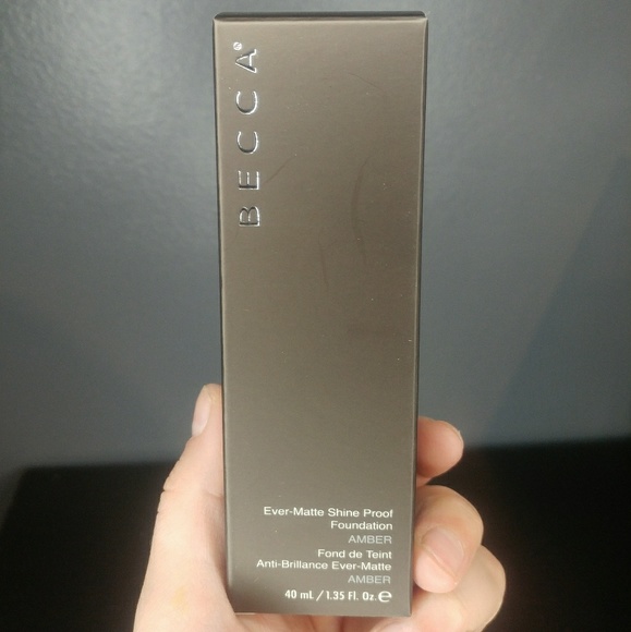 Amber(dark golden)-Becca Ever Matte Foundation - Picture 2 of 3