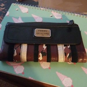 Fossil wallet