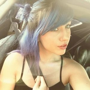 Meet your Posher, Casey