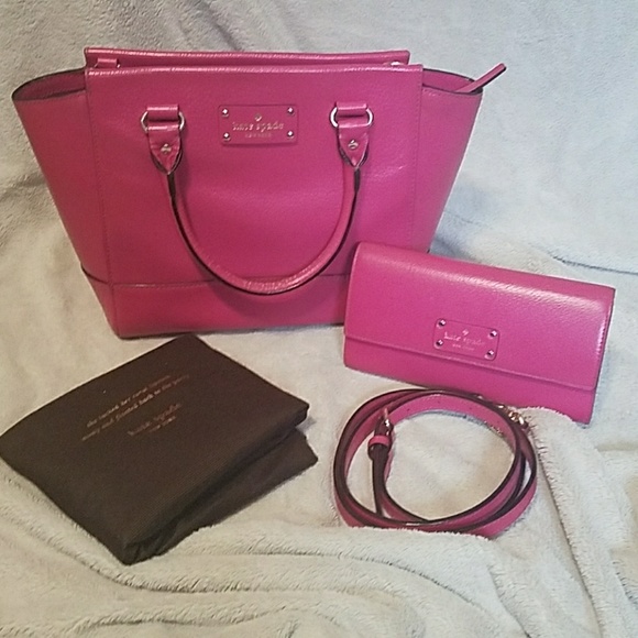 kate spade Handbags - ♠️Kate spade purse and wallet♠️