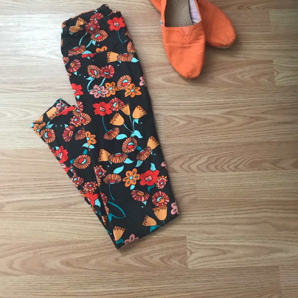 Lularoe floral leggings