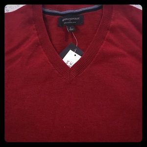 NWT Banana Republic merino wool v-neck sweater