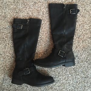Black boots -tall