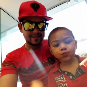 Meet your Posher, Cesar augusto