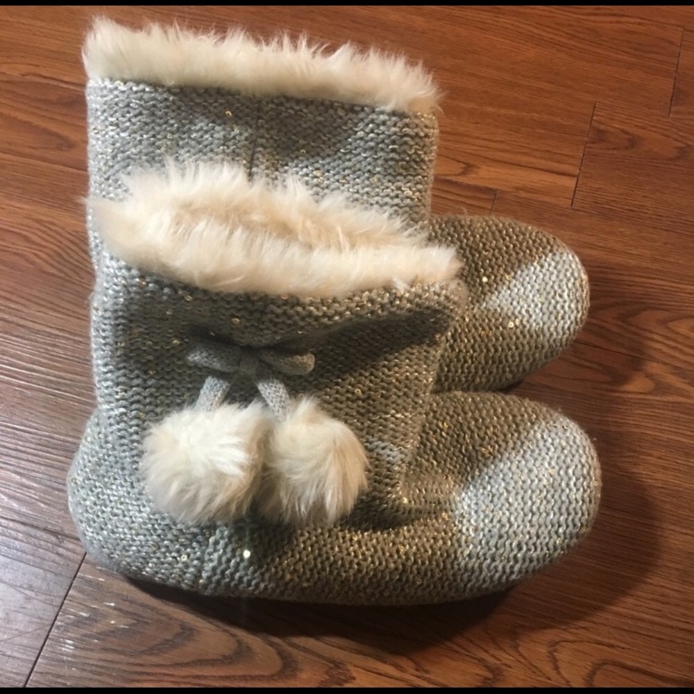 Booty slippers