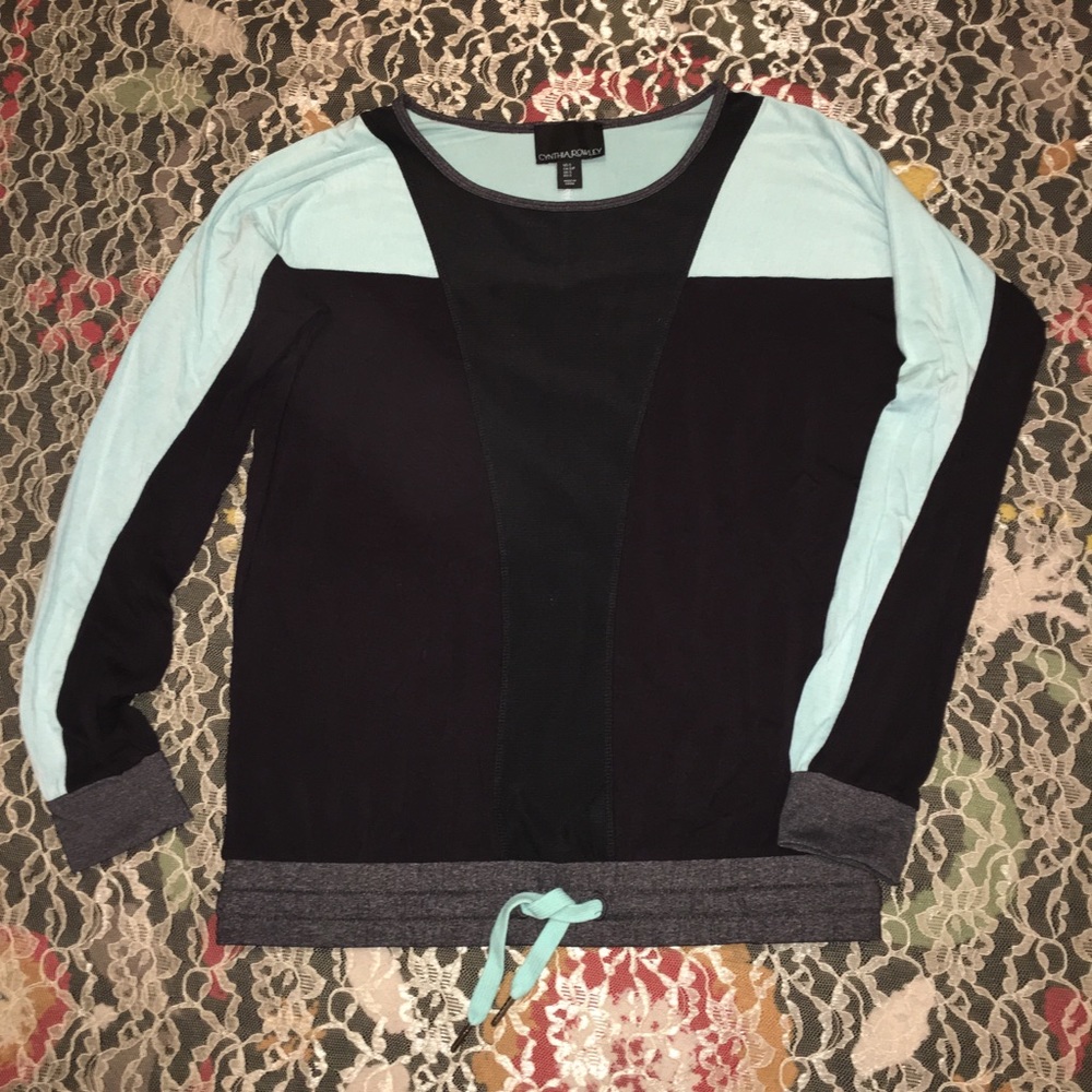 💙꧁𝓢𝓞𝓛𝓓꧂💙 Cynthia Rowley sporty rayon too