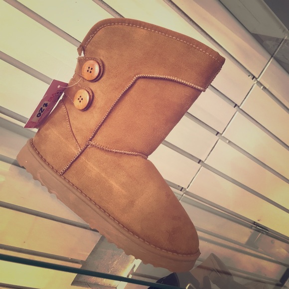 Brown boot - Picture 1 of 1