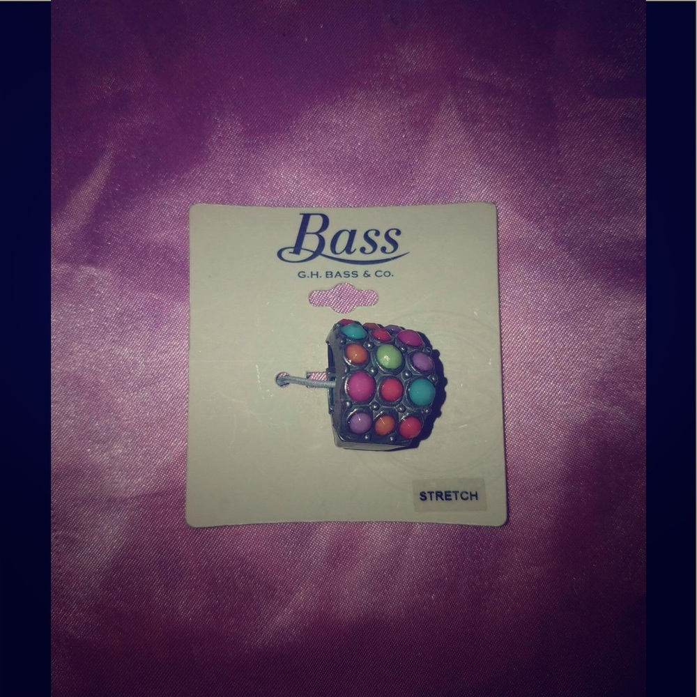 Bass Stretch ring with pastel stones