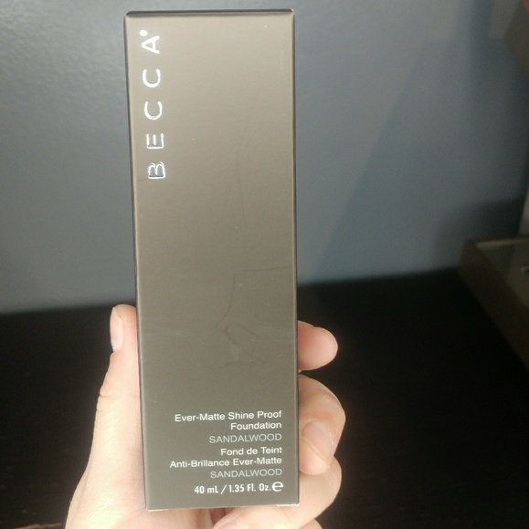 Sandalwood(deep)-Becca Ever Matte Foundation - Picture 1 of 2