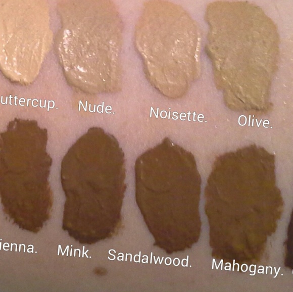 Sandalwood(deep)-Becca Ever Matte Foundation - Picture 2 of 2