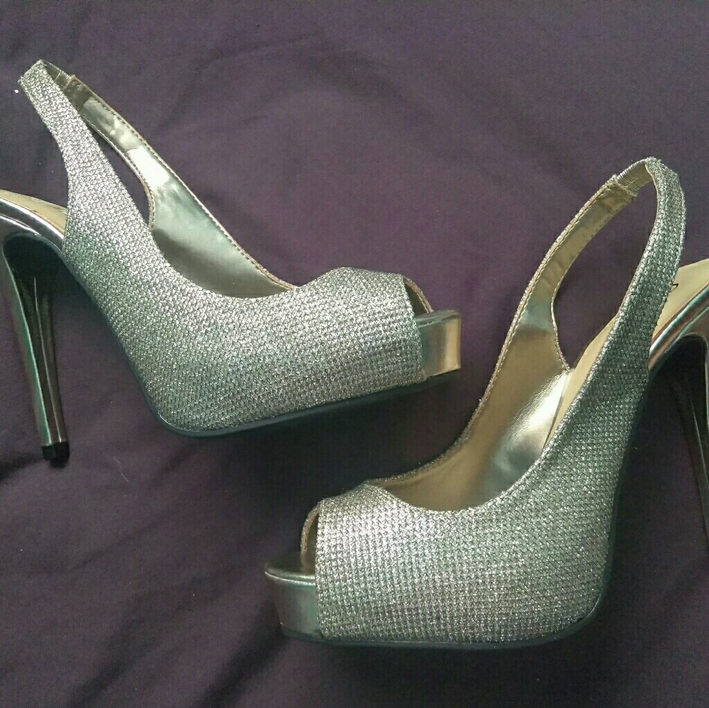 GUESS Peep toe Slingback Heels Sz 7