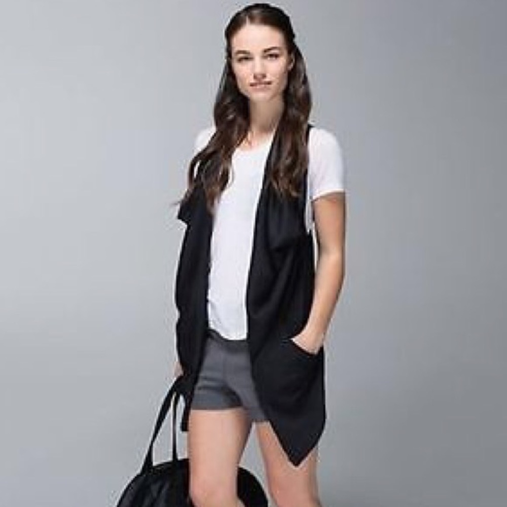 LULULEMON Tranquility Wrap 3-way Vest in Black
