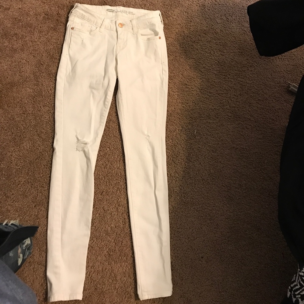 White holy skinny jeans from Old navy.