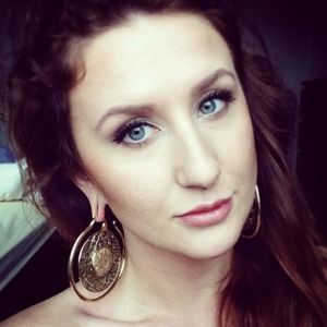 Meet your Posher, Hillary