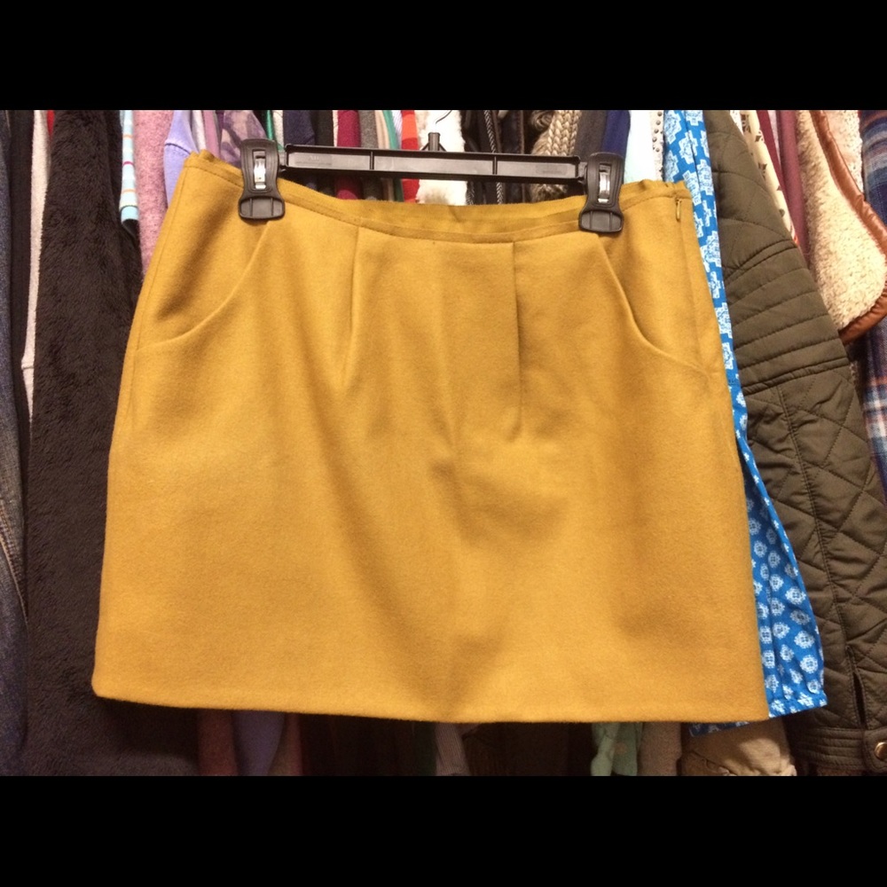 NWOT, Adorable J Crew wool mini skirt