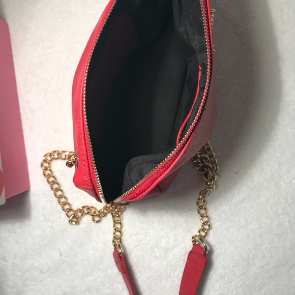 Seeing Red - Picture 3 of 3