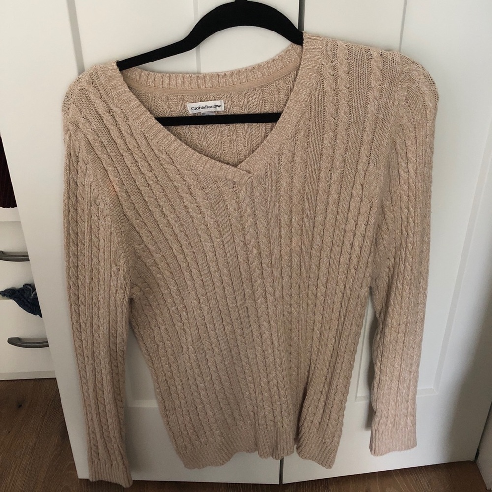 V neck sweater
