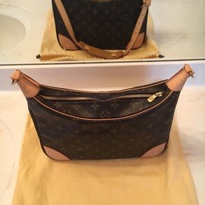 AUTHENTIC PRICE FIRM Louis Vuitton Boulogne 30 Bag