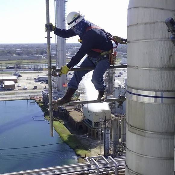 Meet your Posher, Ramiro - Picture 1 of 1