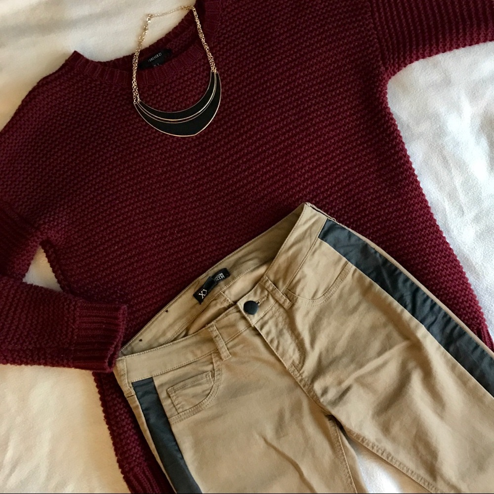 OVERSIZE KNIT SWEATER