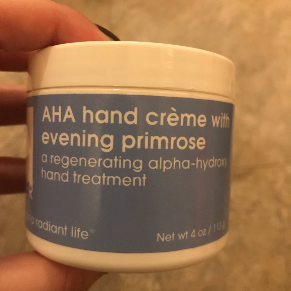 LATHER AHA Hand Crème With Evening Primrose