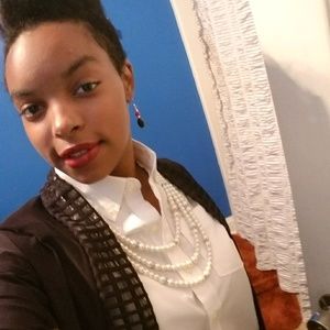 Meet your Posher, Shaahida