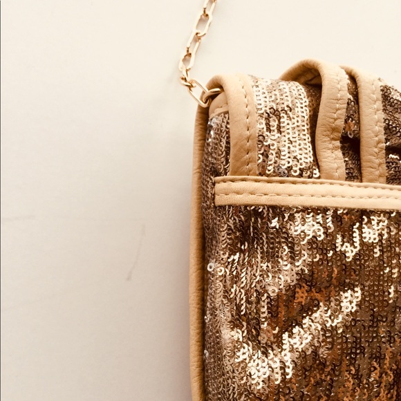 NWT Metallic gold sequined ruched crossbody bag - Picture 6 of 8