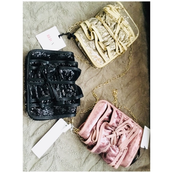 NWT Metallic gold sequined ruched crossbody bag - Picture 2 of 8