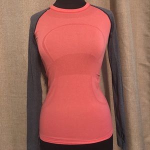 Lululemon running shirt