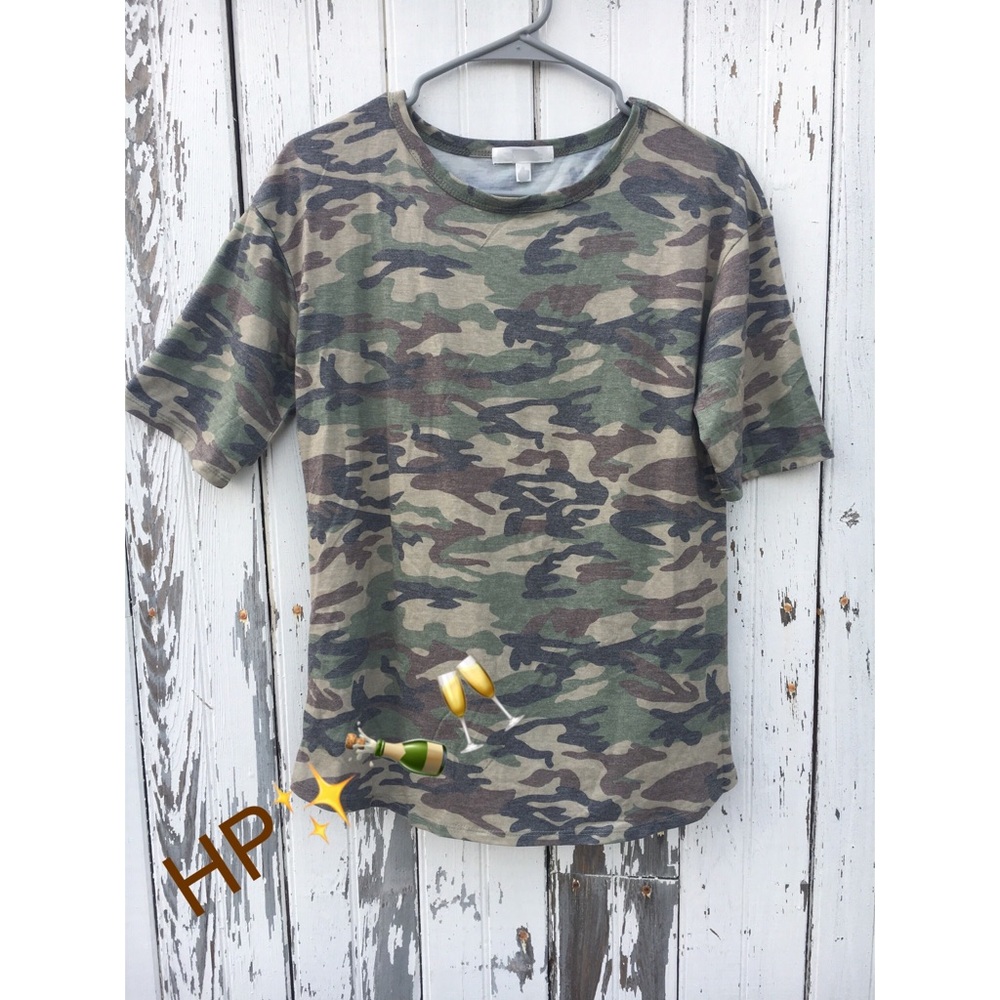 Camo t-shirt 🍃
