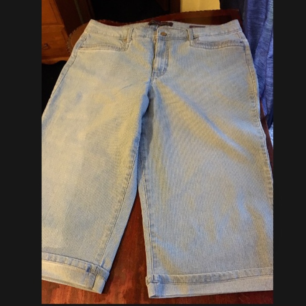 Gloria Vanderbilt “Skimmers”
Pedal Pushers ‘16’