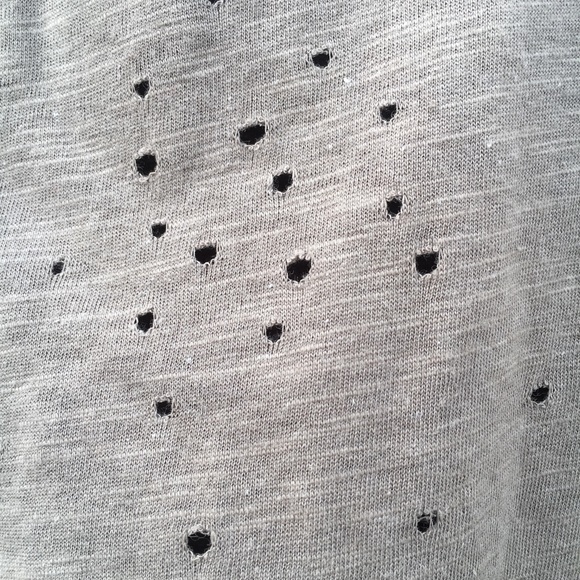 Distressed T-shirt🌿 - Picture 2 of 3