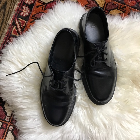 Shoes - All black dr martens