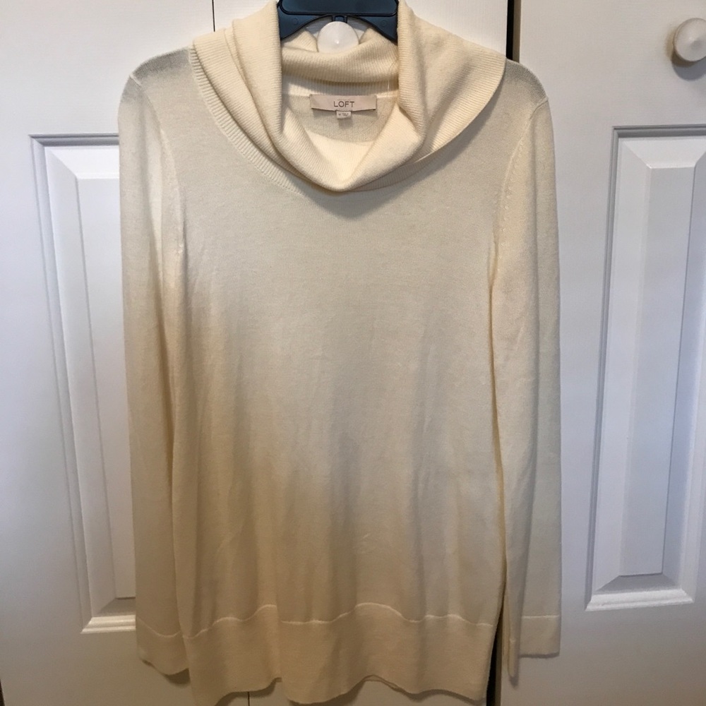 Off-White long sleeve sweater
