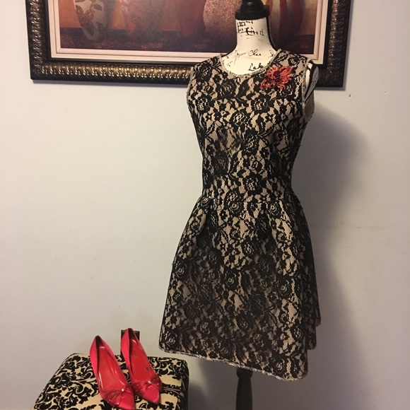 H&M nude and black lace dress size 14 nwot - Picture 2 of 3