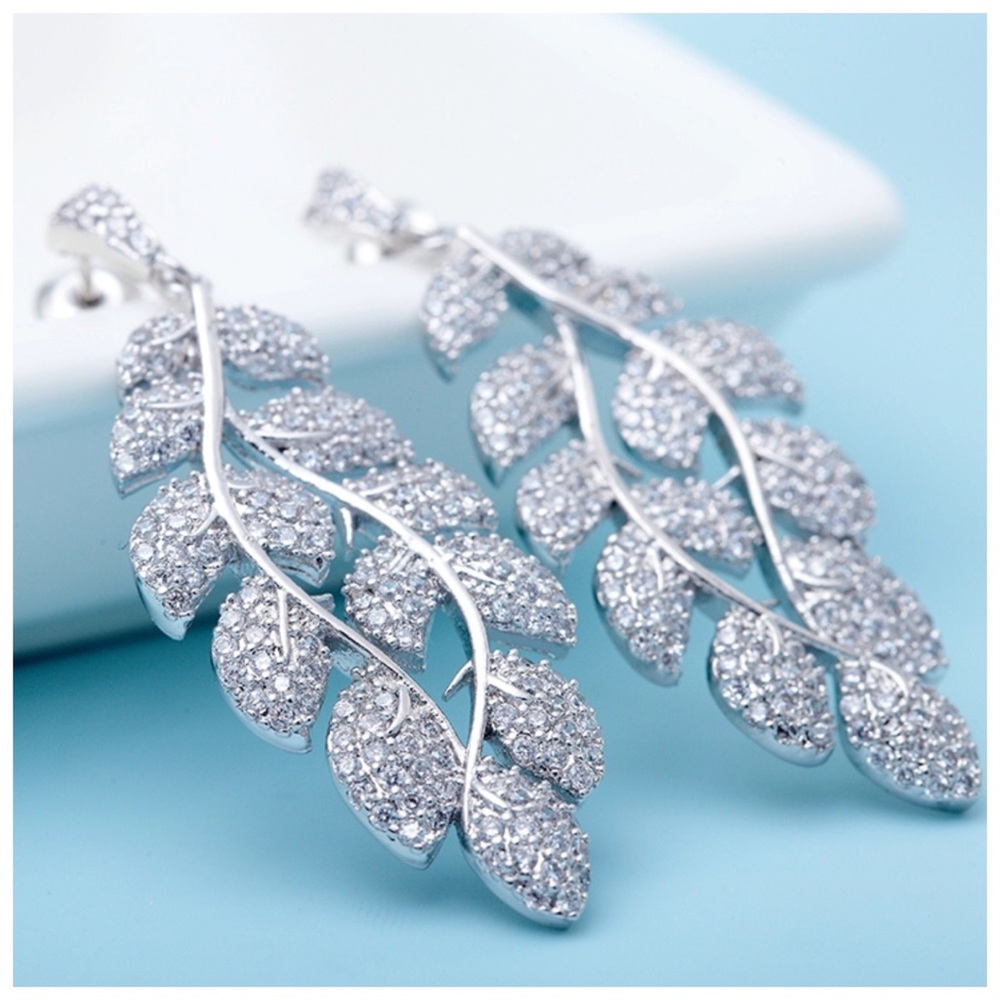 Swarovski Crystals The Nevina Leaf Earrings - Picture 3 of 4