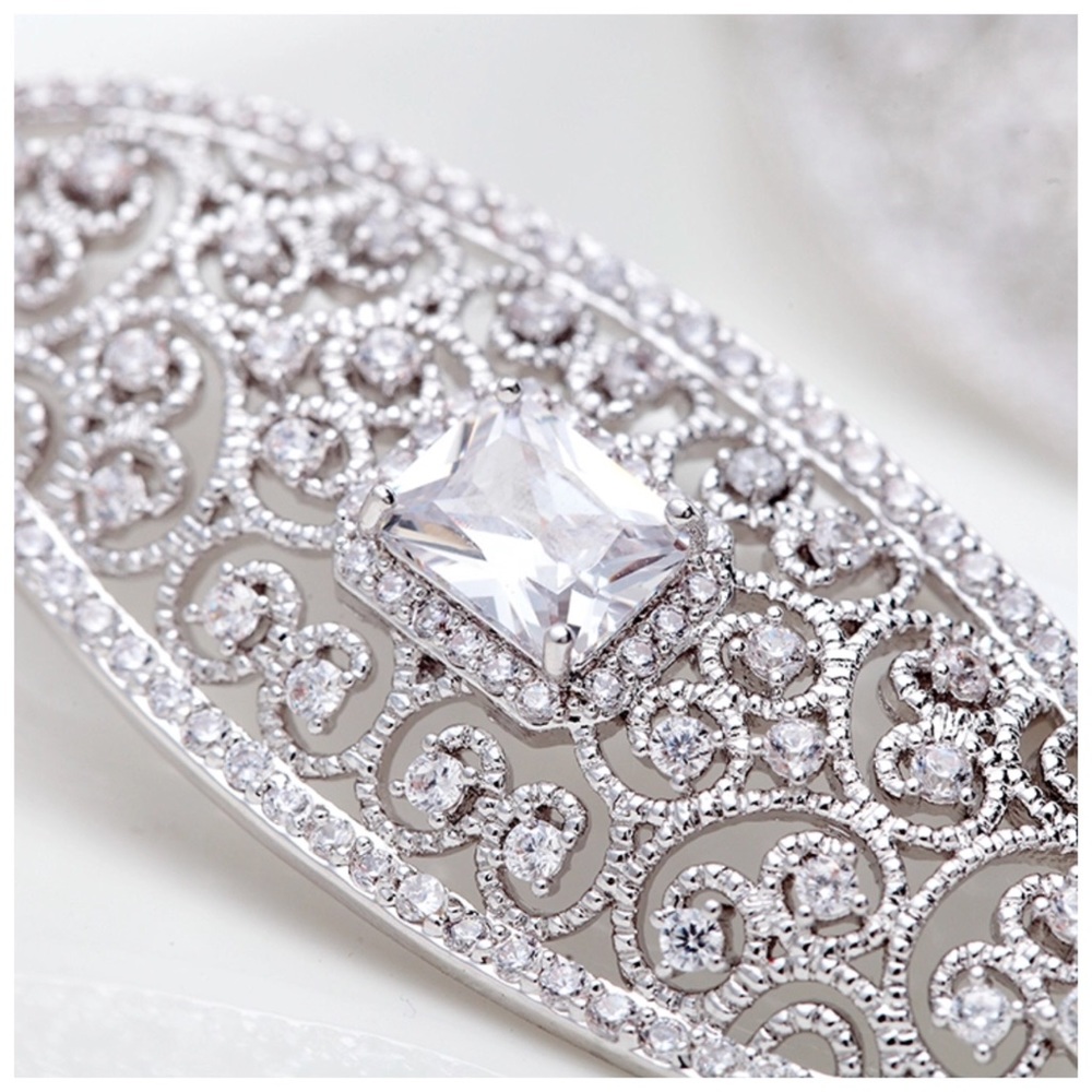 Swarovski Crystals The Acima Earrings S6 - Picture 3 of 5