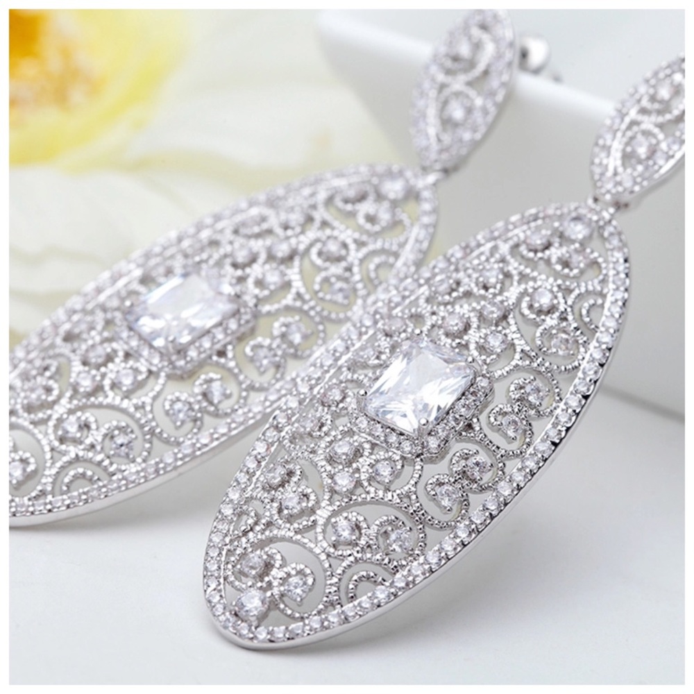 Swarovski Crystals The Acima Earrings S6 - Picture 4 of 5