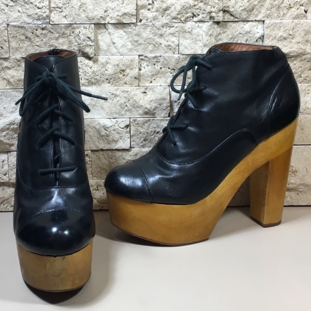 🌸 SALE 🌸 Urban Outfitters ‘Ecote’ platform boots