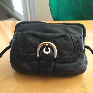 B. Makowsky leather bag