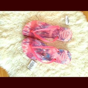 Havanaias NWT size 6 pink and purple