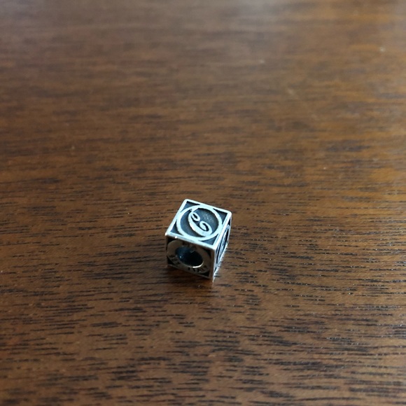 Kay Pandora “C” Bead - Picture 2 of 2
