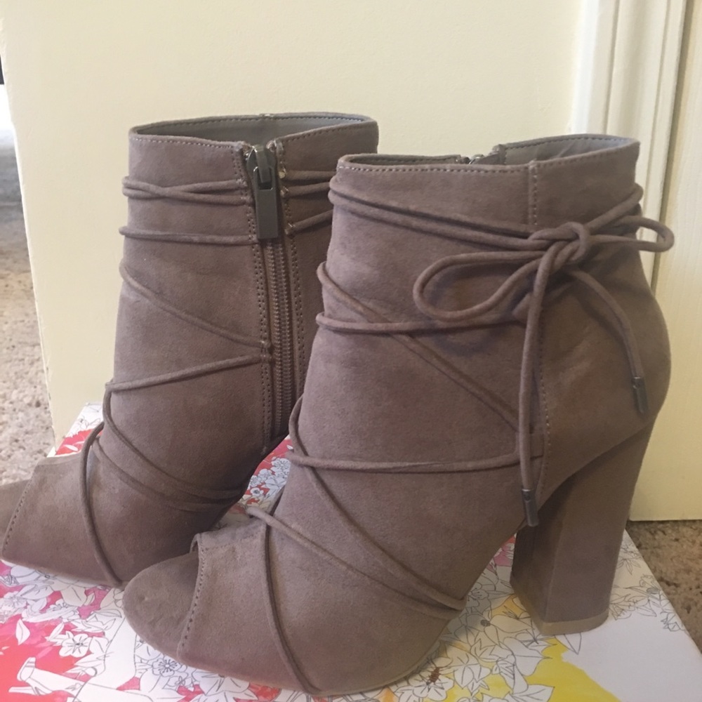 Brown boots - Chinese Laundry 6