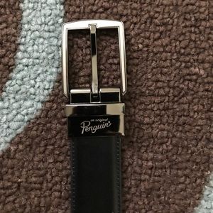 NWOT Penguin reversible belt