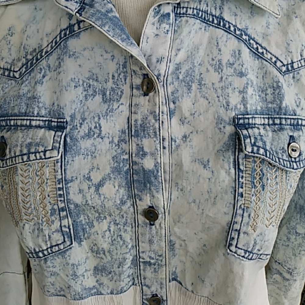 Miss Me faded demin blouse - Picture 2 of 4