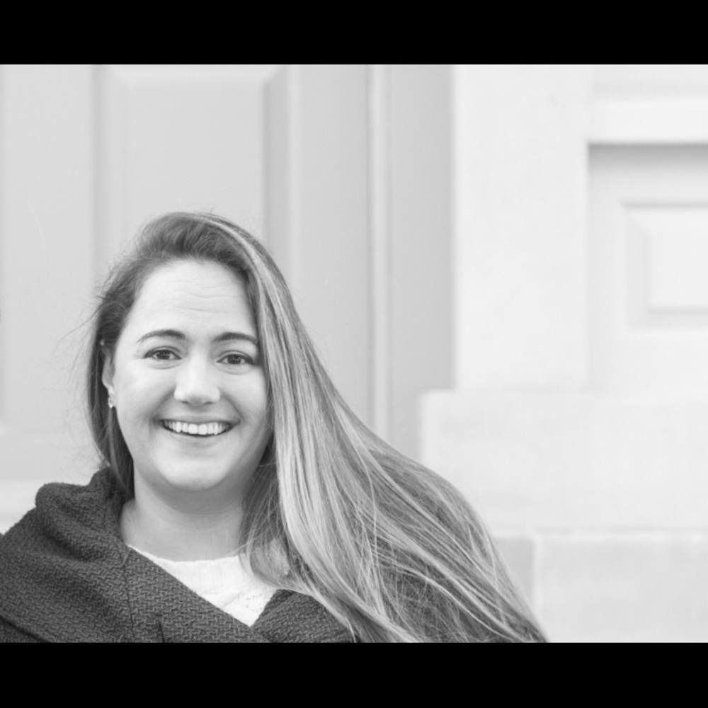 Meet your Posher, Adrienne