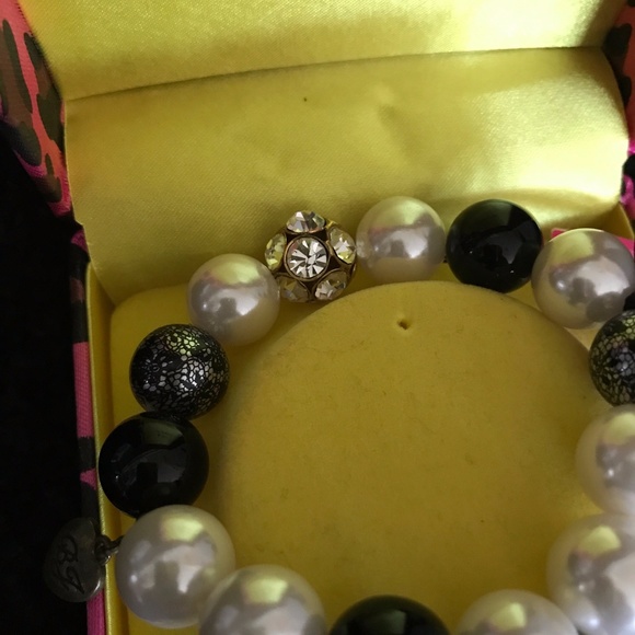 Betsey Johnson Jewelry Betsey Johnson Marquisette Skull Pearl