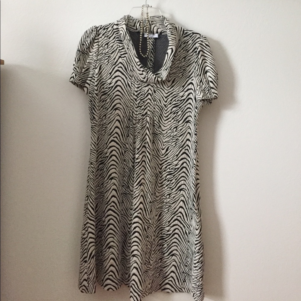 Calvin Klein adorable cowl neck dress!