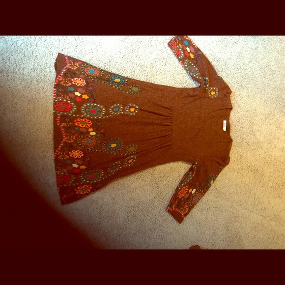 Tunic - Picture 1 of 2