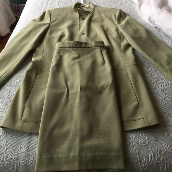 Suite - Picture 2 of 3